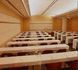 hemisphere_photo2.jpg (23700 bytes)